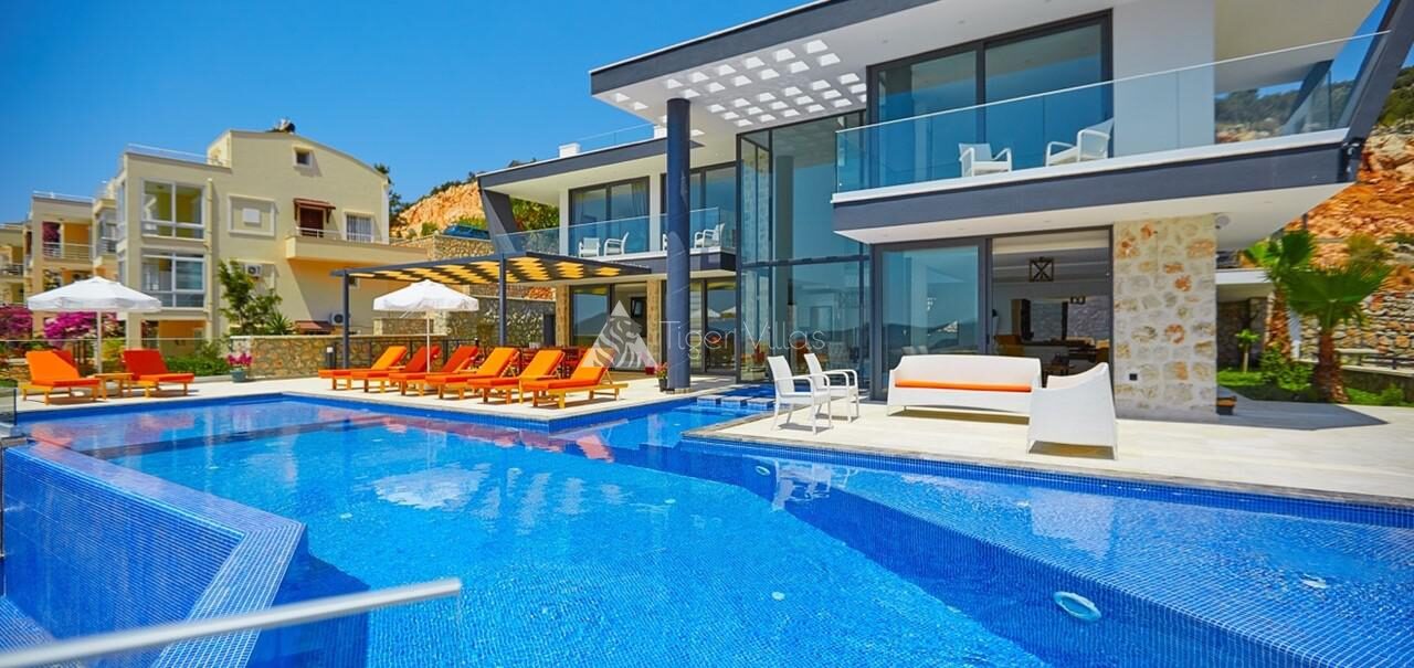 Villa Unlimited — 23