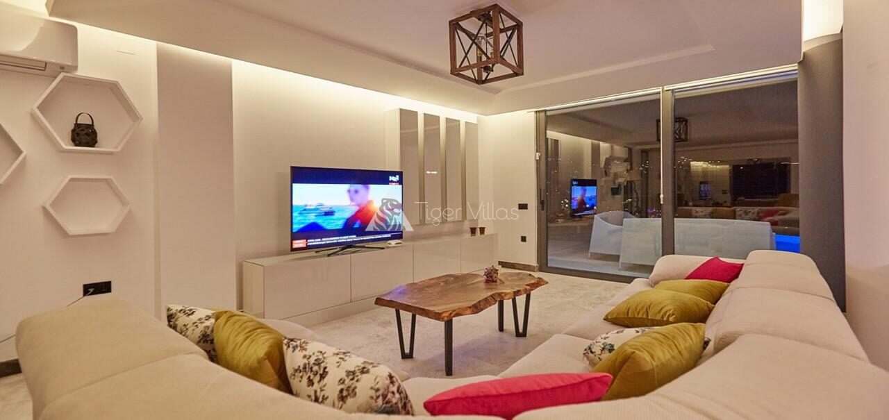 Villa Unlimited — 24