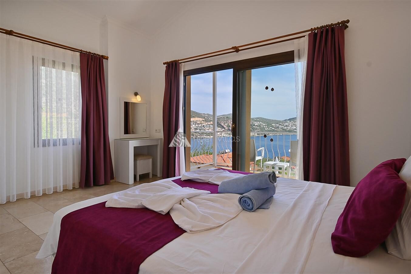 Villa Hermes 1 — 50