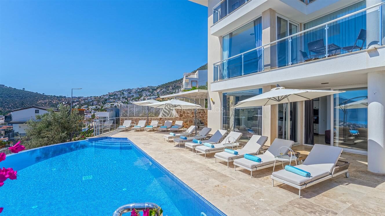 Villa Neptune — 110