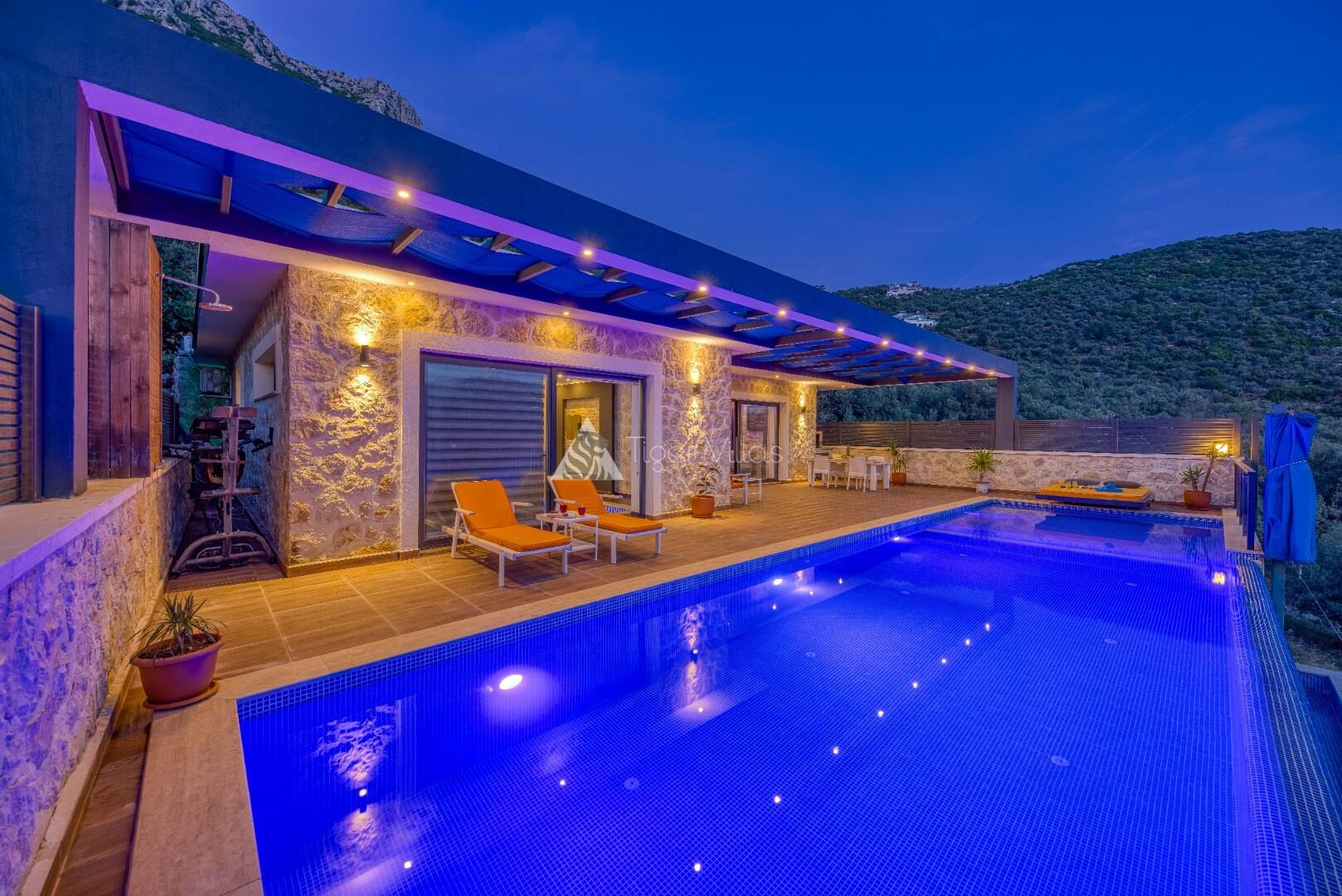 Villa Panamera – villa for rent in Kördere