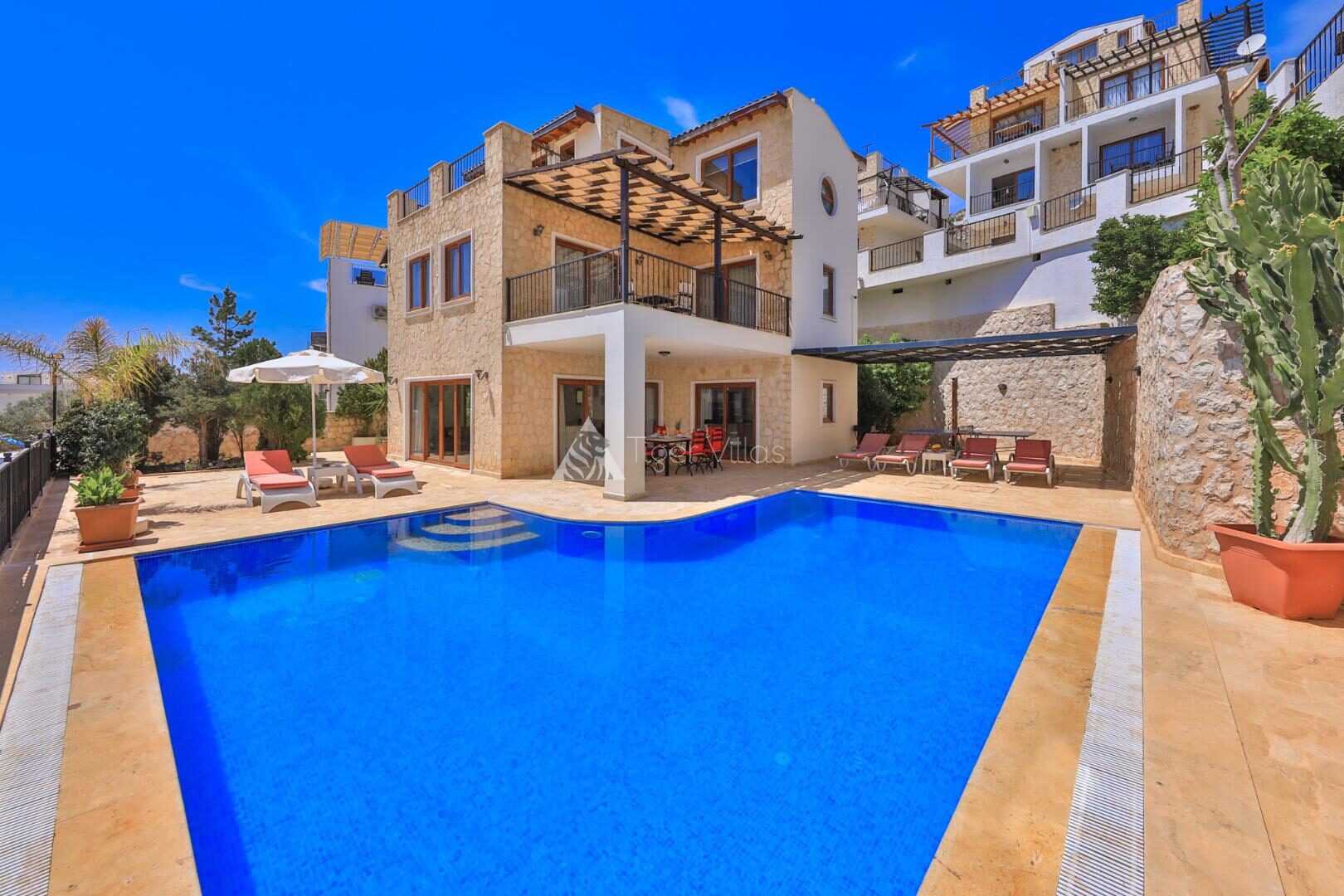 Villa Serta — 3