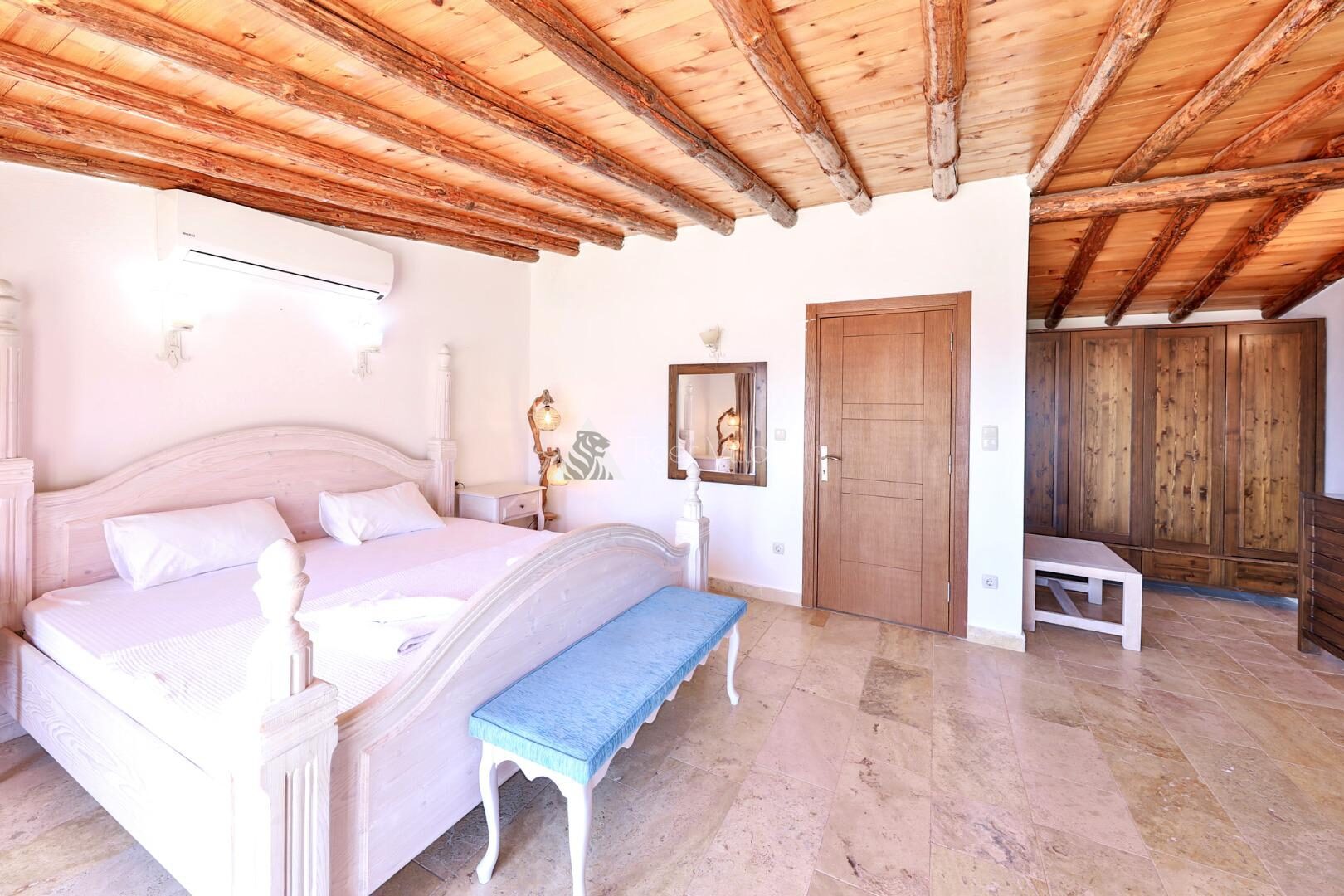 Villa Serta — 45