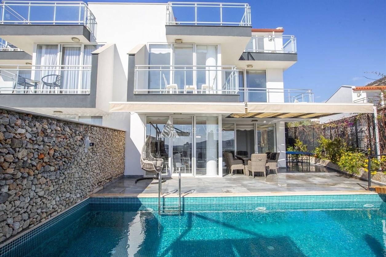 Villa Royal 1 — 3