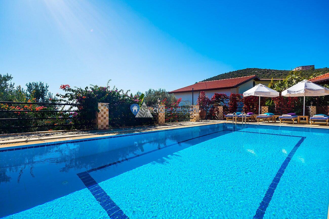 Villa Otantik — 2