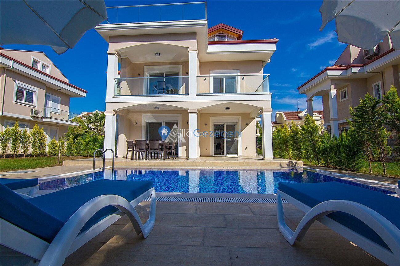 Villa Polo Three — 8
