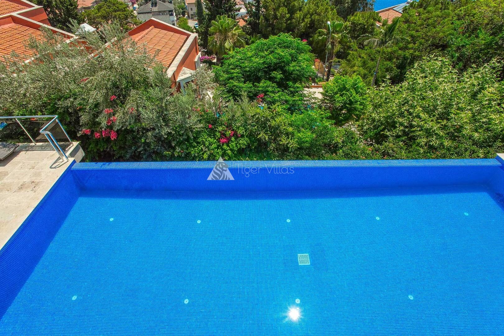 Villa Greenscape — 18