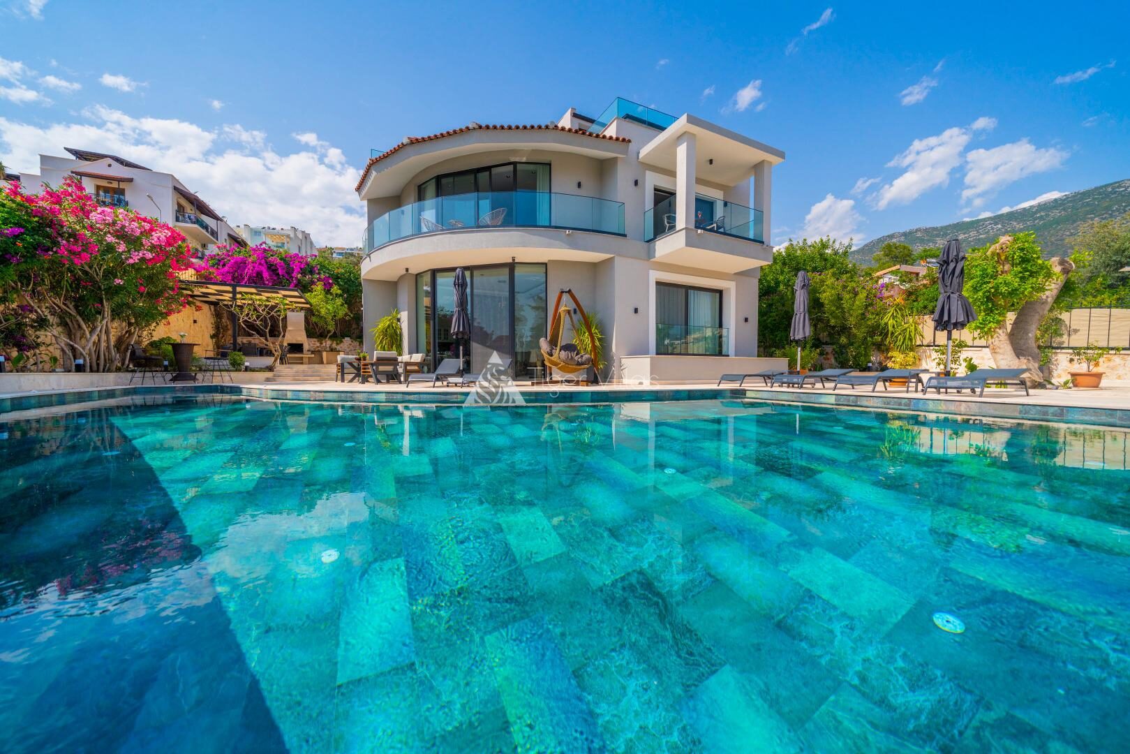 Villa Safran County — 1