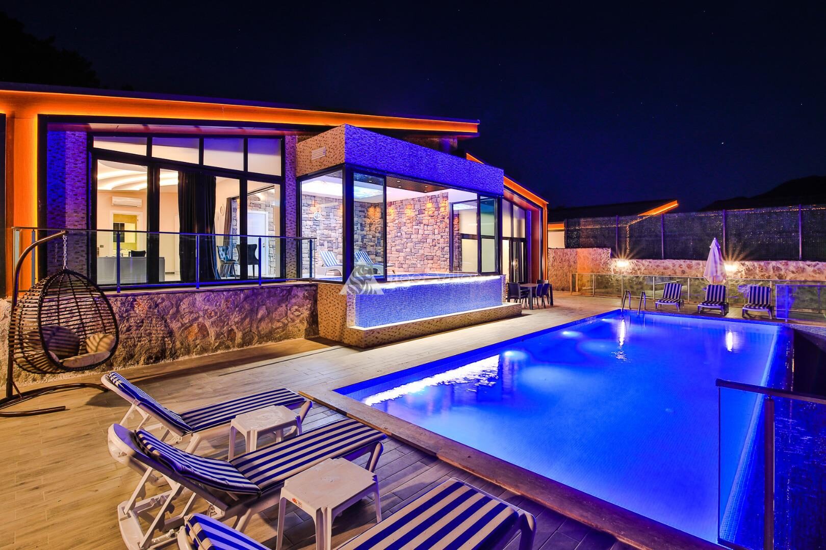 Villa Kalis 2 — 4