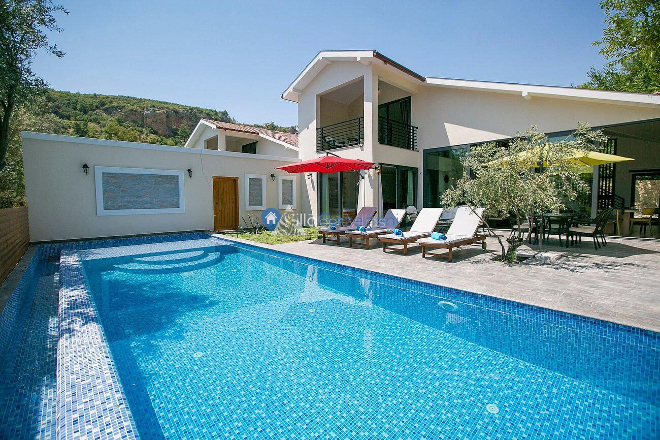 Villa Half Moon 2 — 2