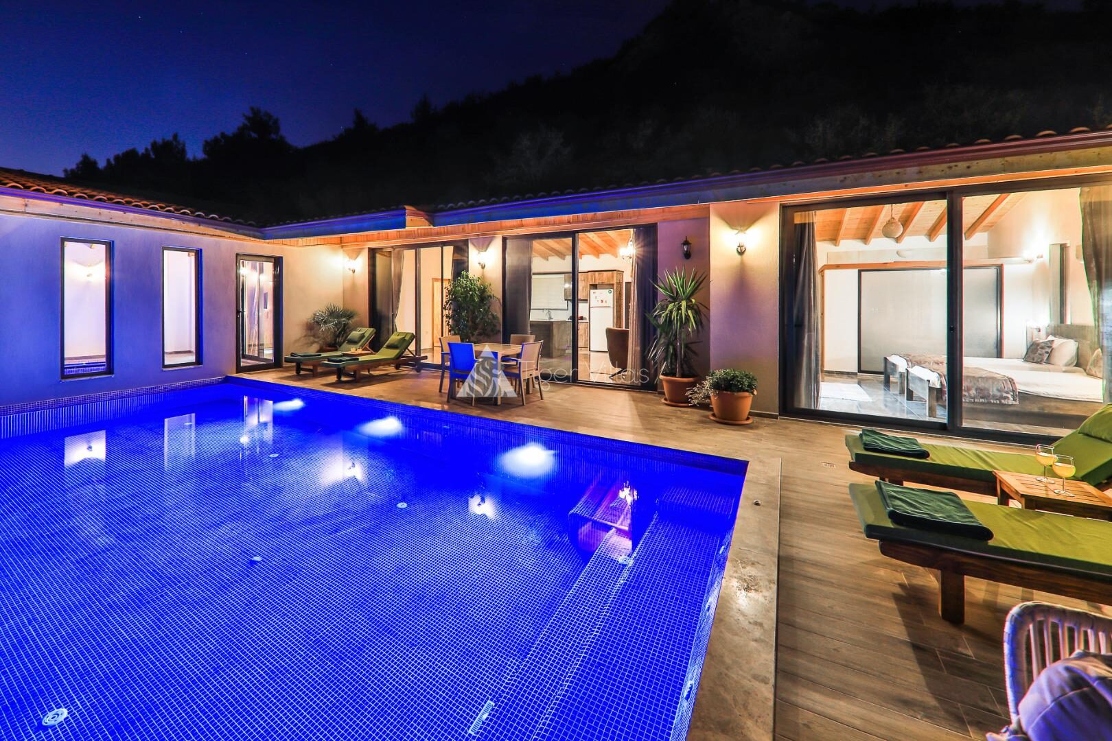 Villa Achyle — 1