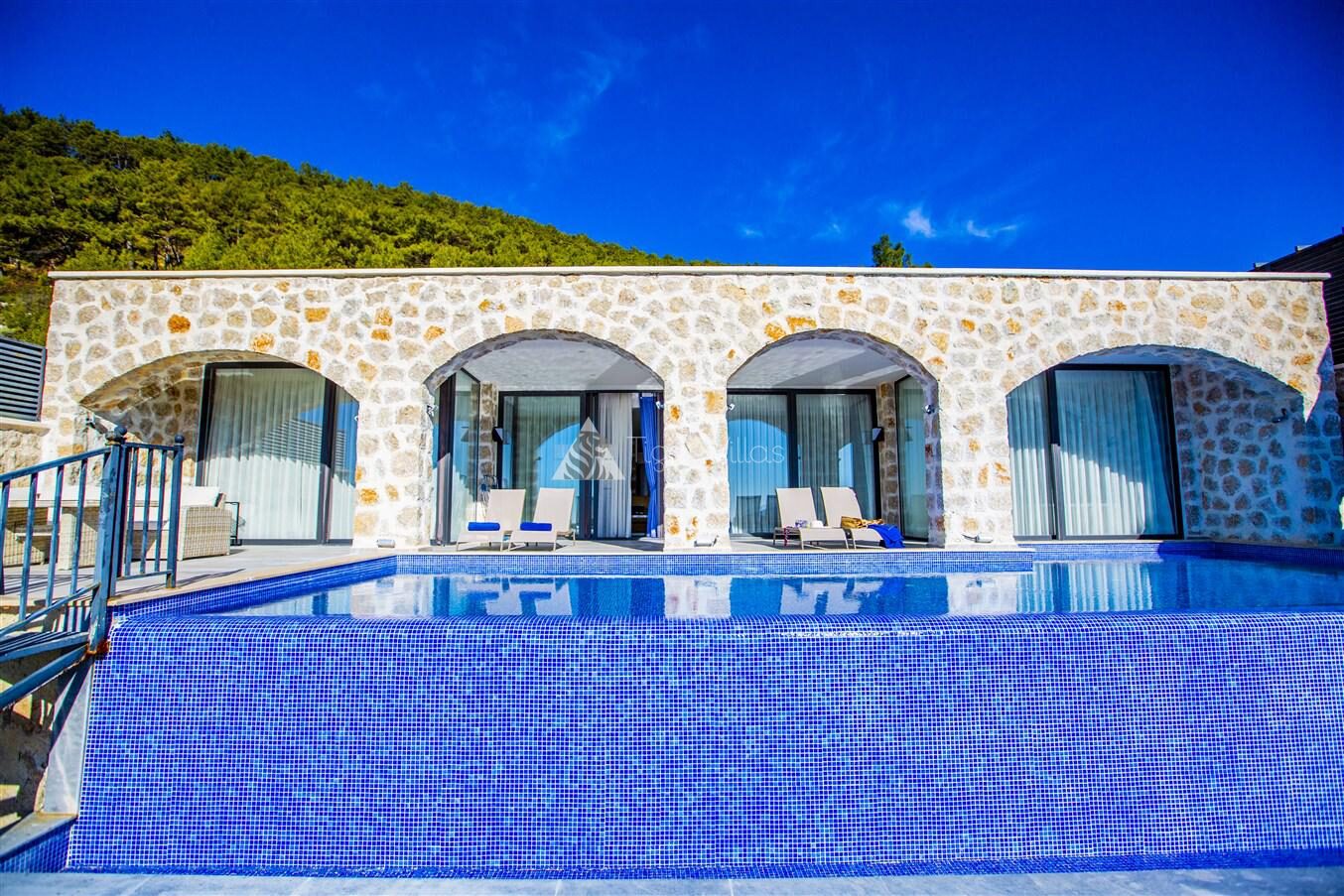 Villa Royal 3 — 3