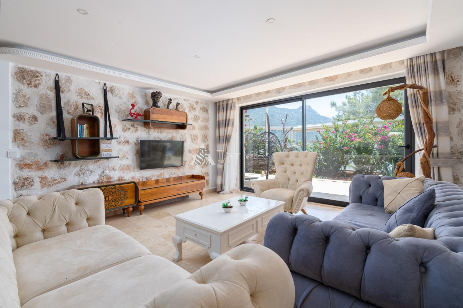 Villa Narin 9 — 16