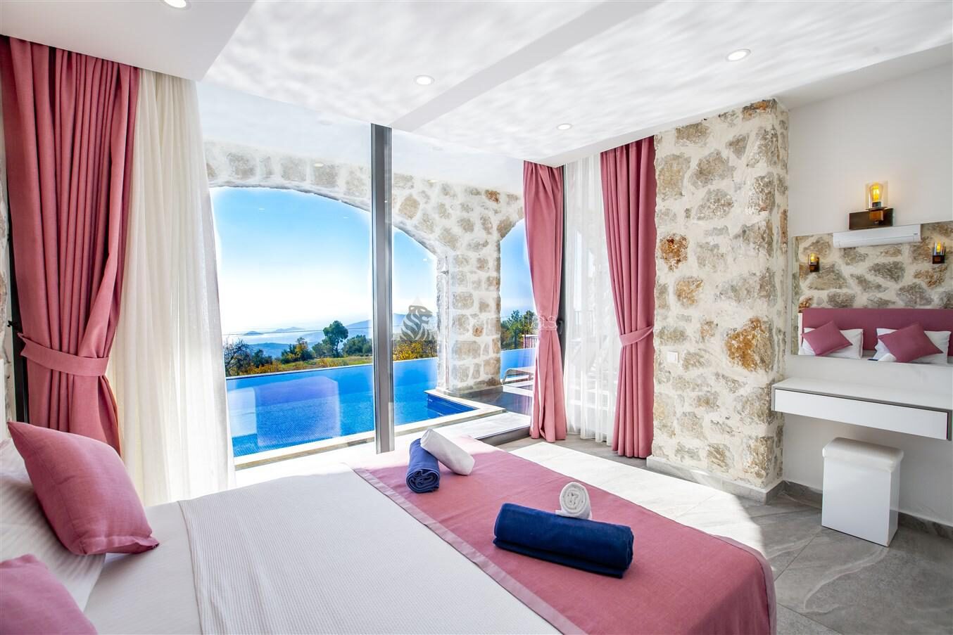 Villa Royal 3 — 18
