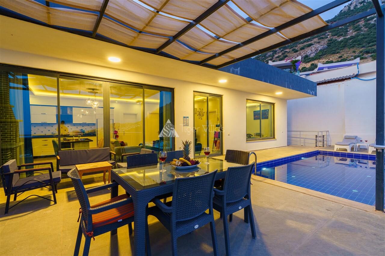 Villa Twins 2 – villa for rent in Akbel