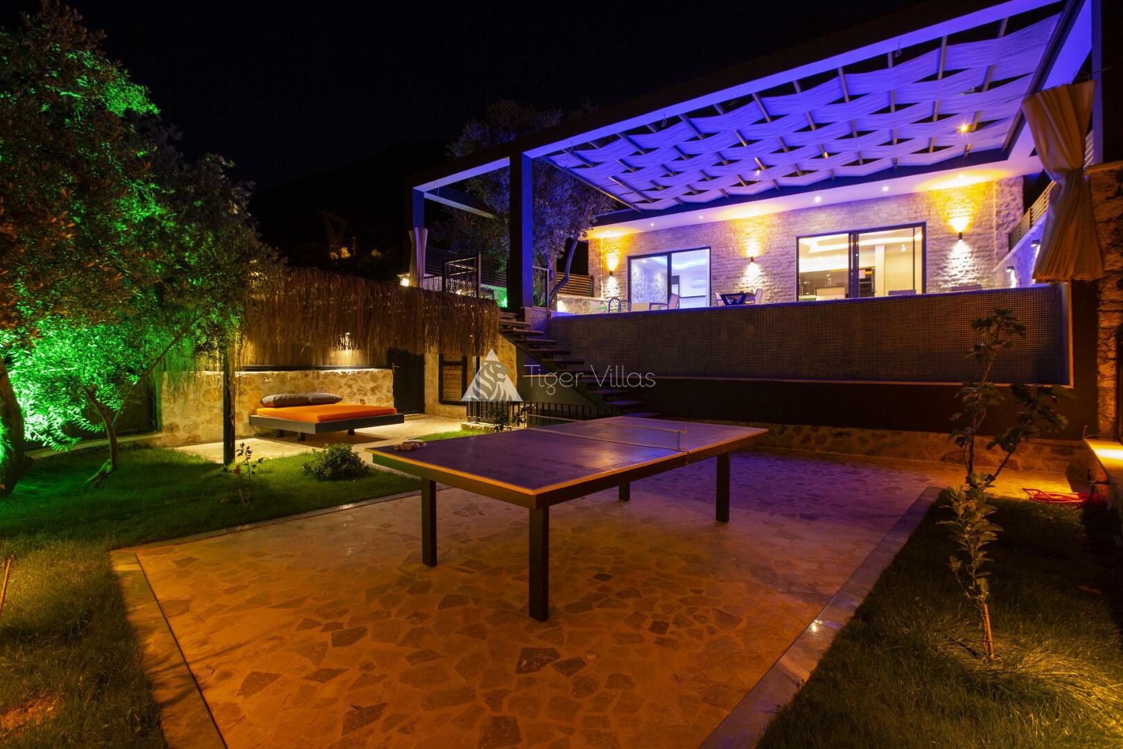 Villa Panama — 1