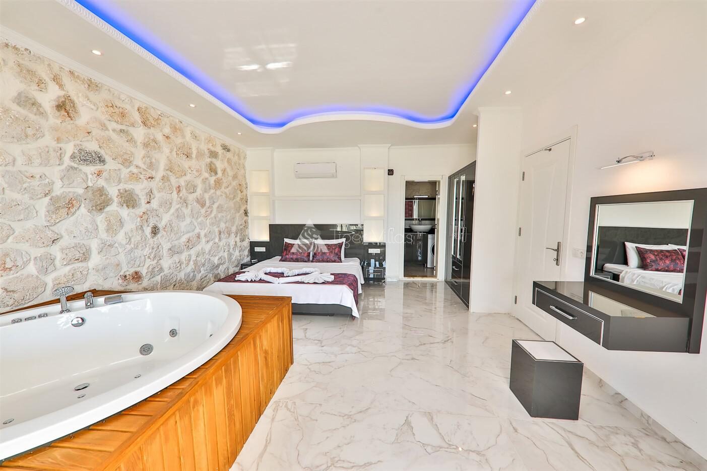 Villa Panama — 26