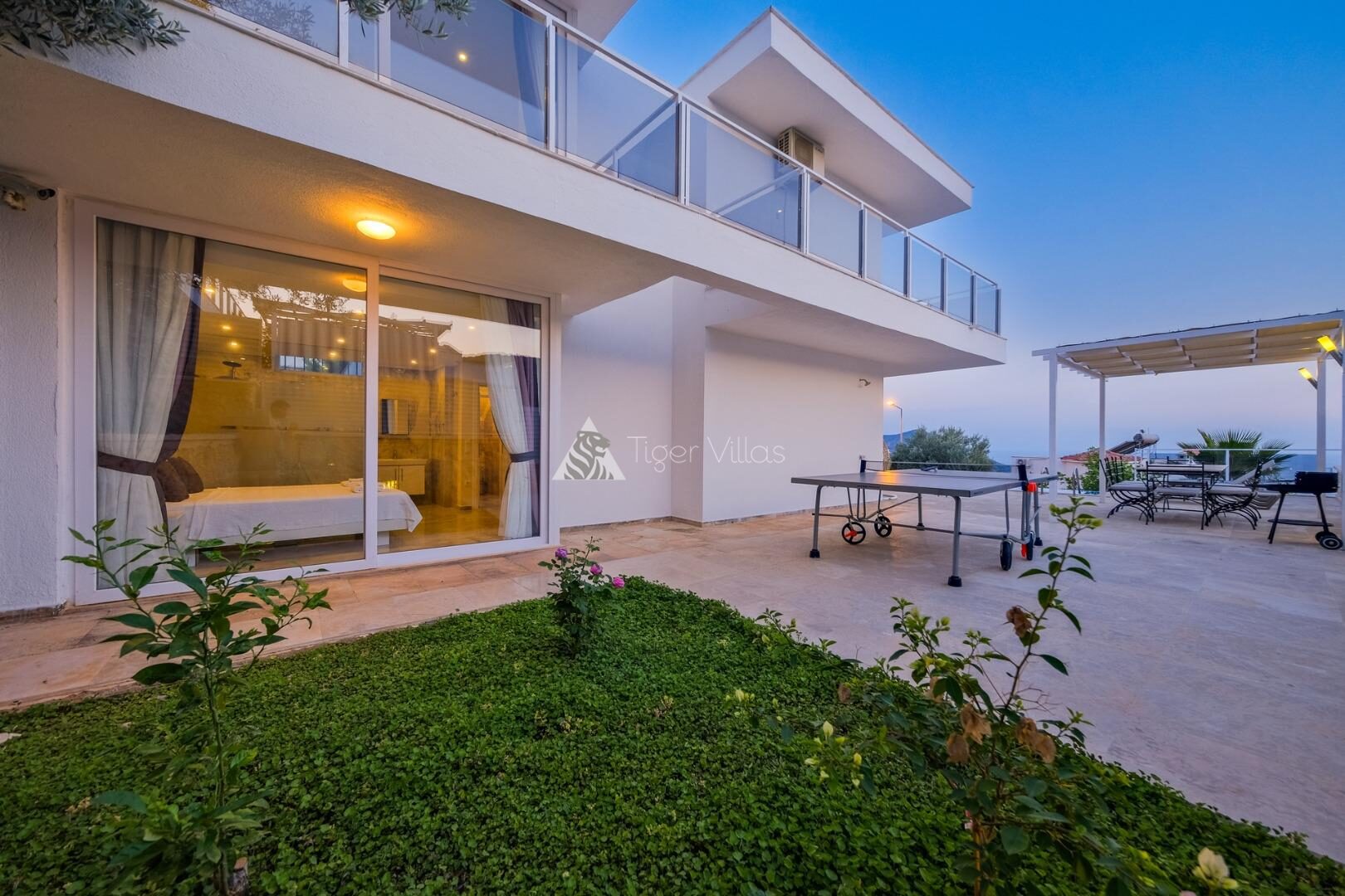Villa Lumiere 2 — 6