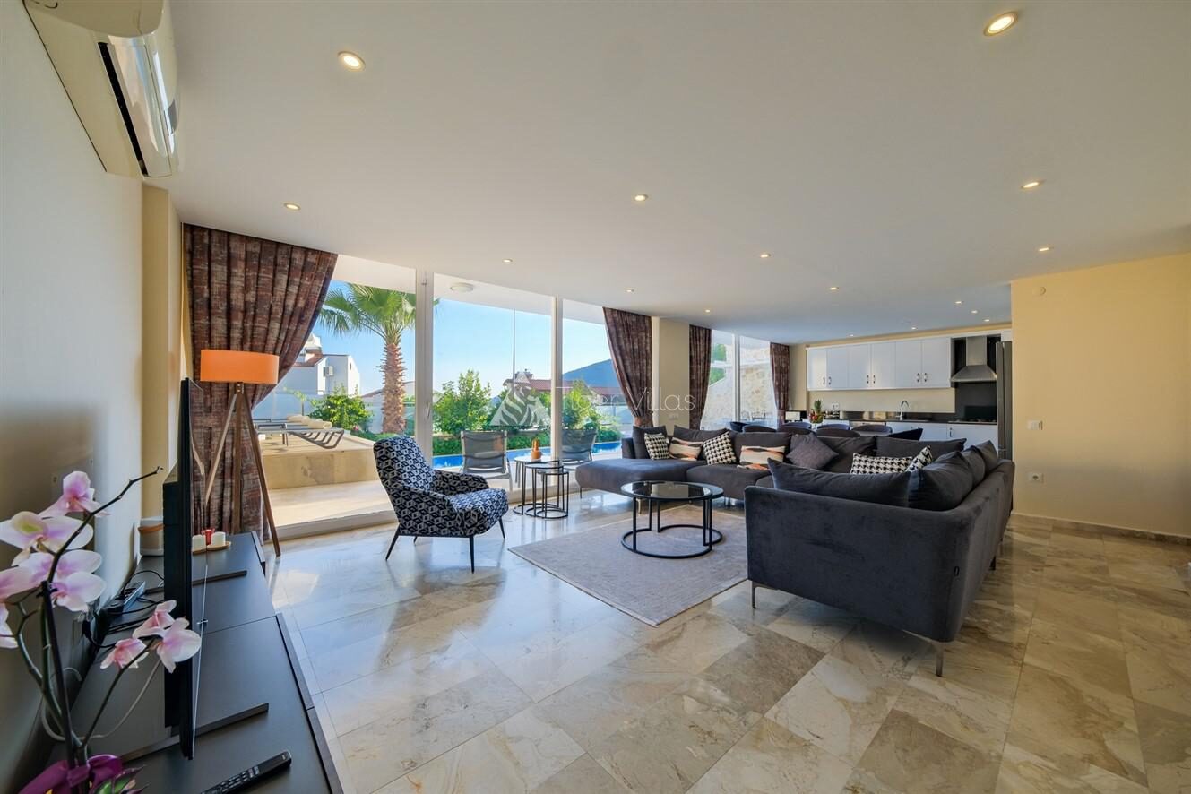 Villa Lumiere 1 — 43