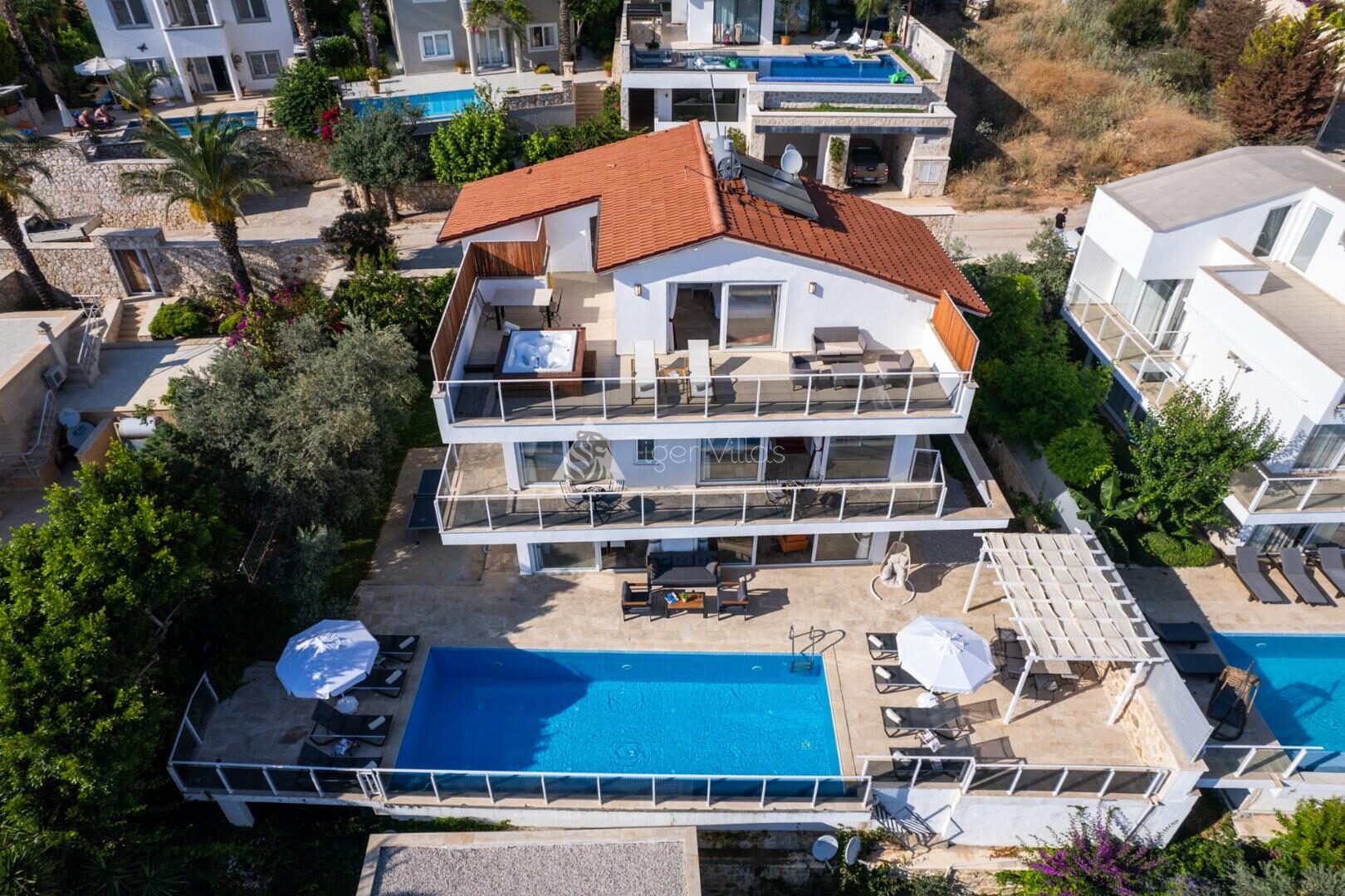 Villa Lumiere 3 — 70