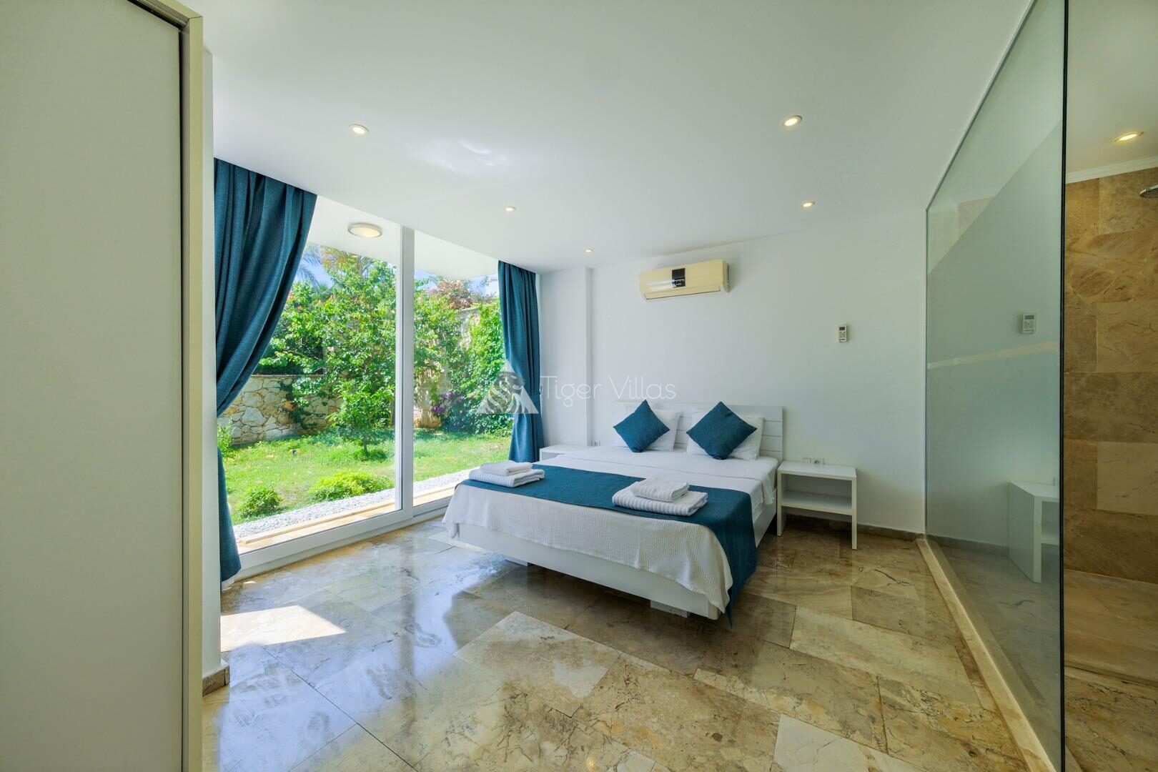 Villa Lumiere 3 — 76