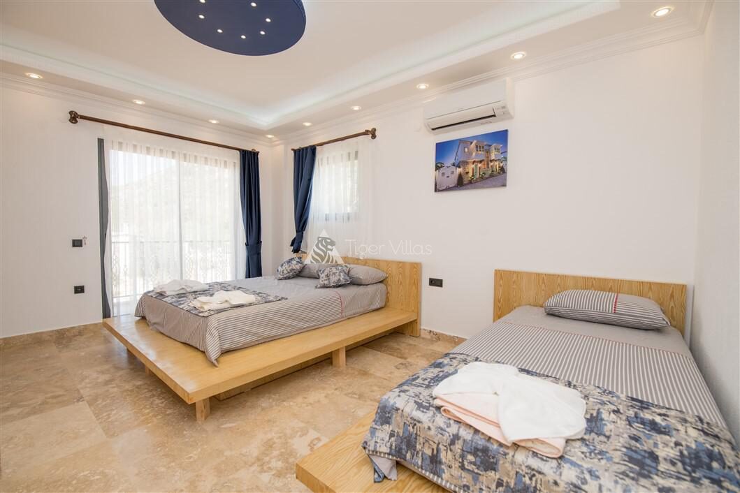 Villa Therapy — 20