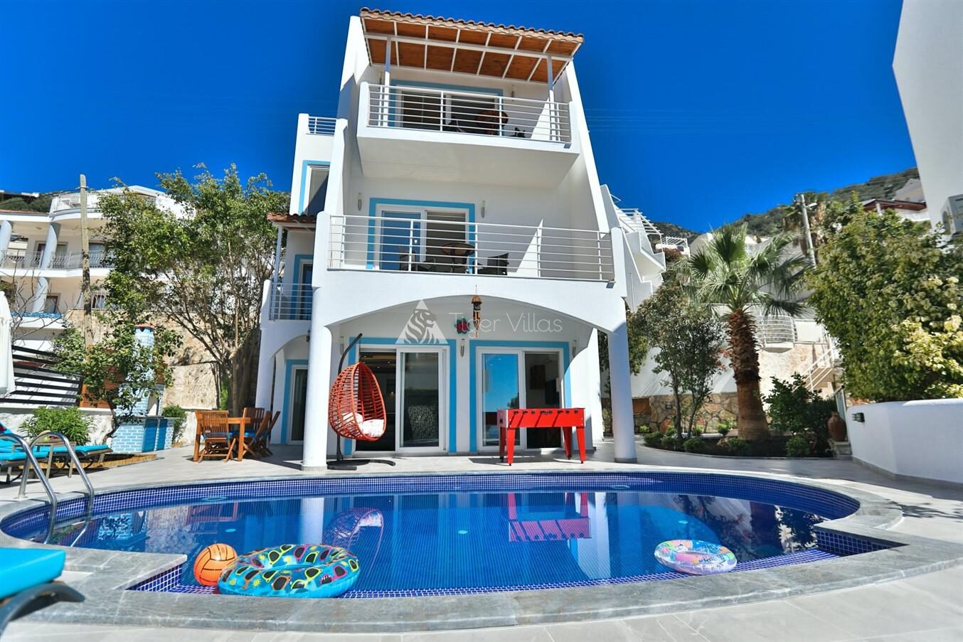 Villa Lotus — 17
