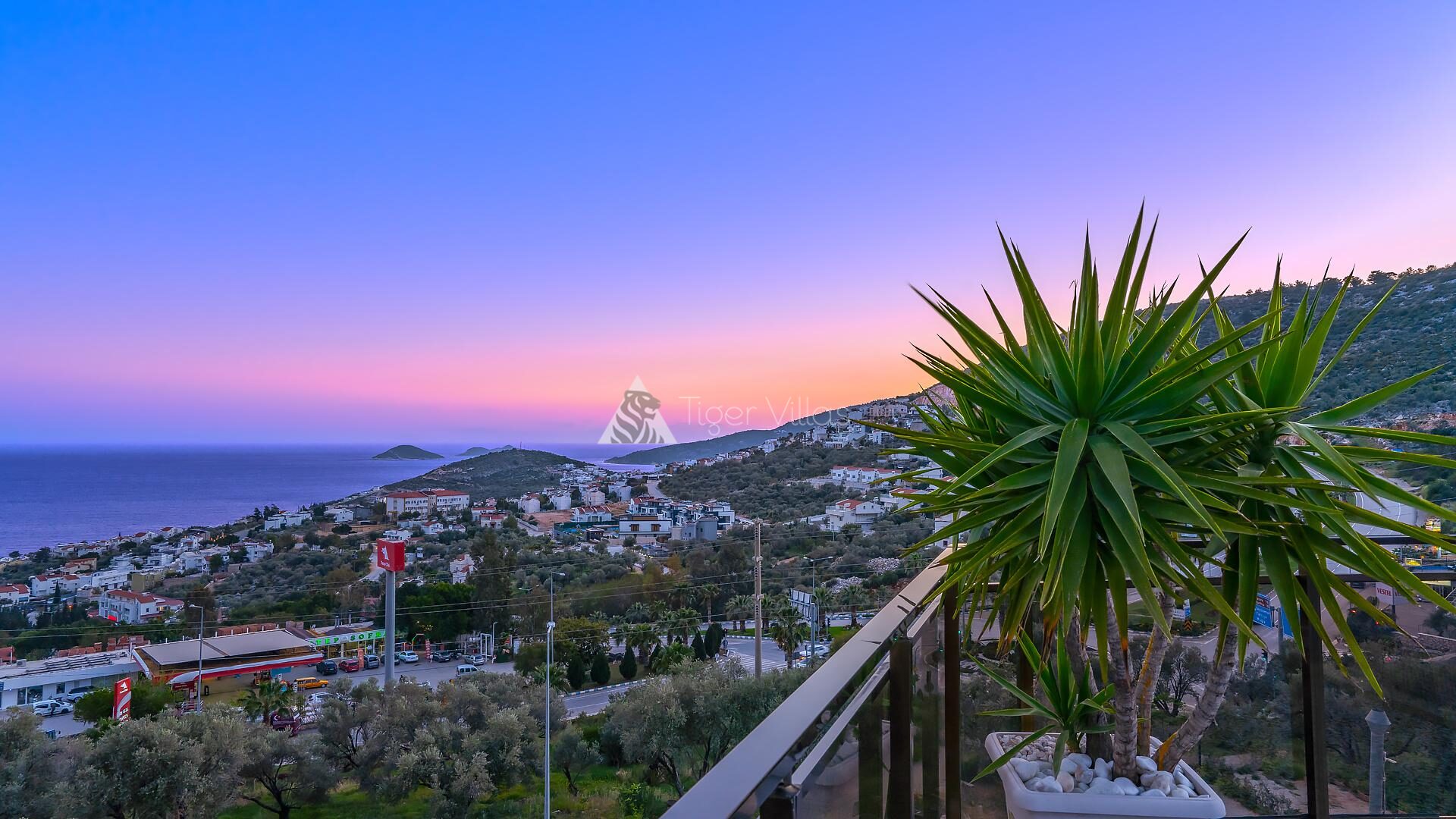 Apart Suit Karmen – villa for rent in Ortaalan