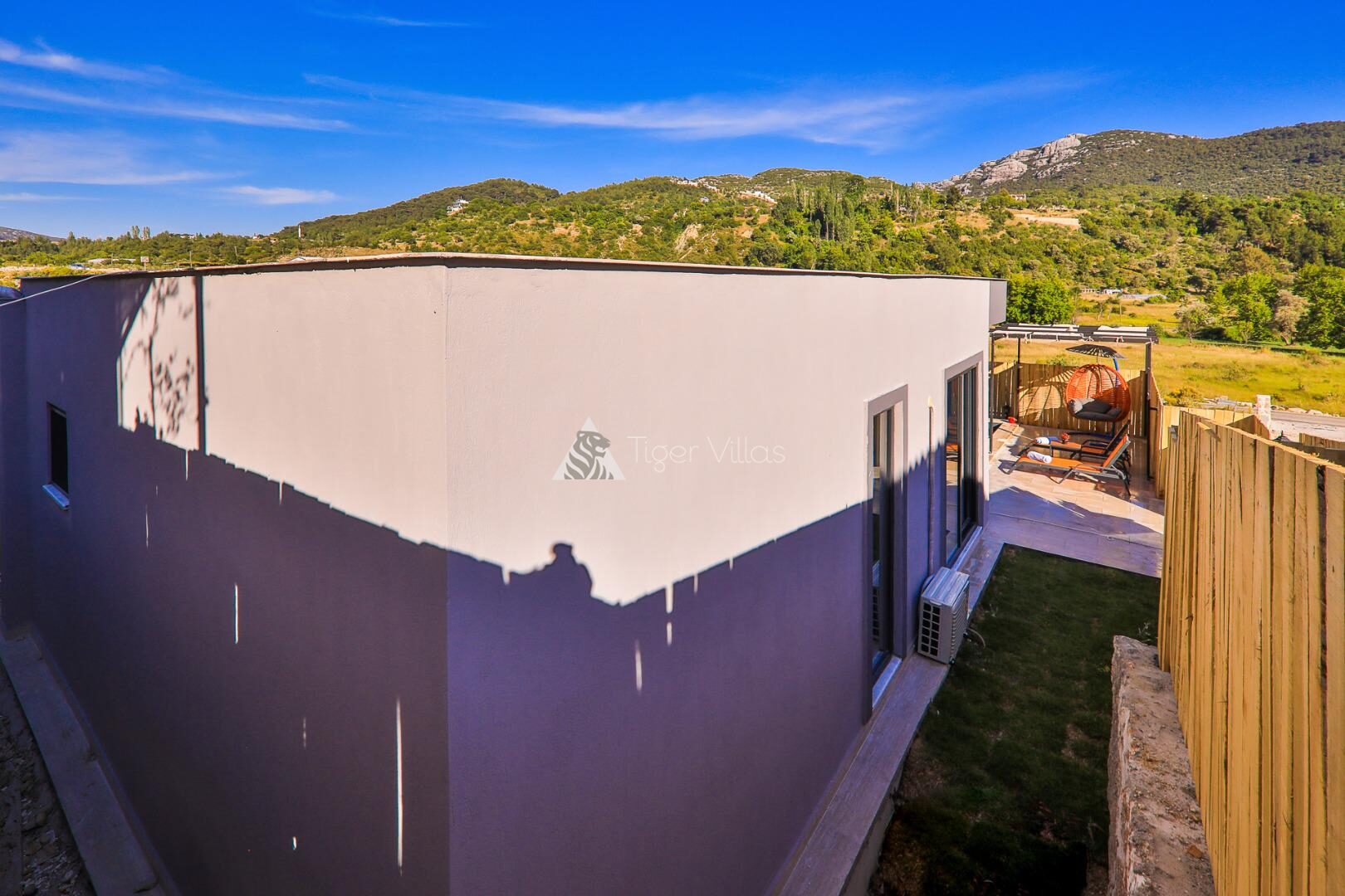 Villa Medis 3 — 12