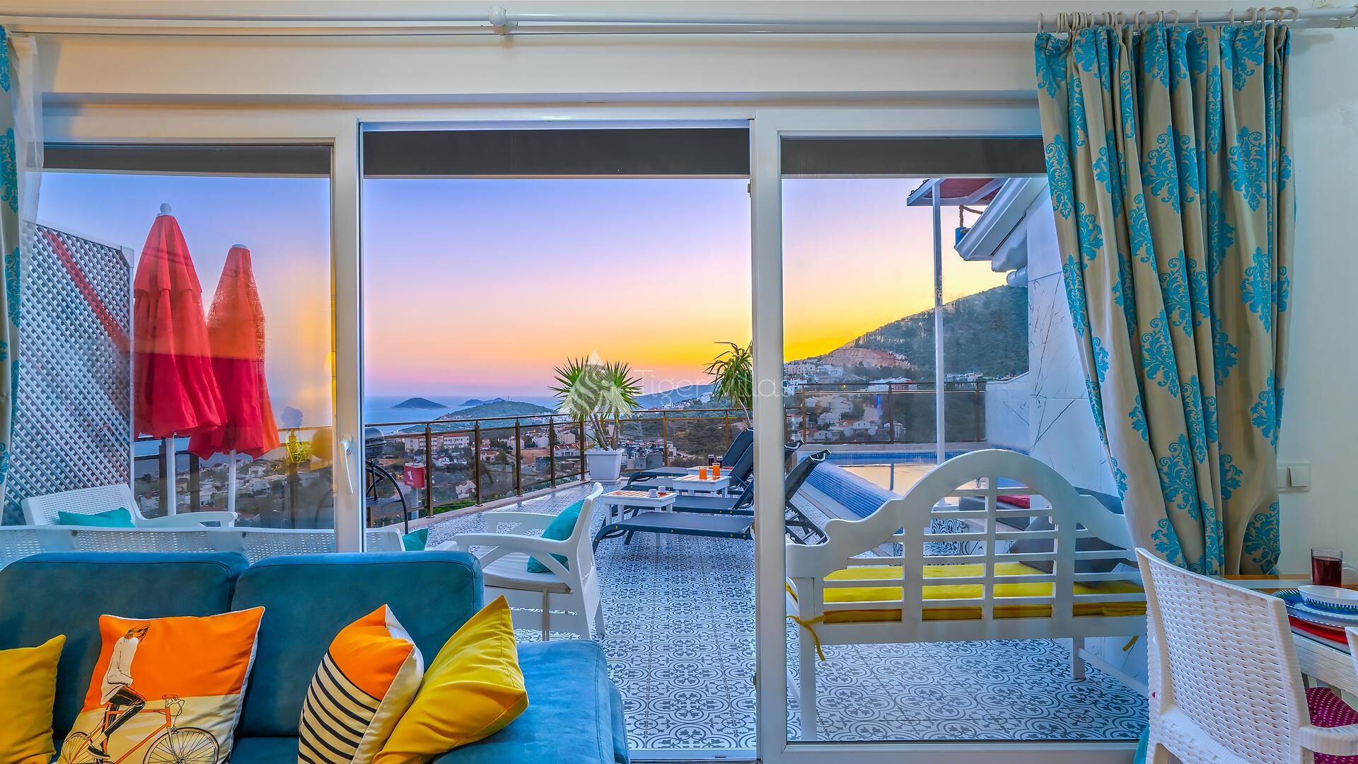 Apart Suit Karmen – villa for rent in Ortaalan