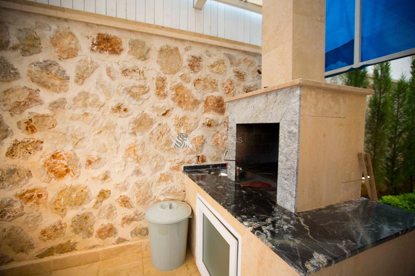Villa Victoria — 47