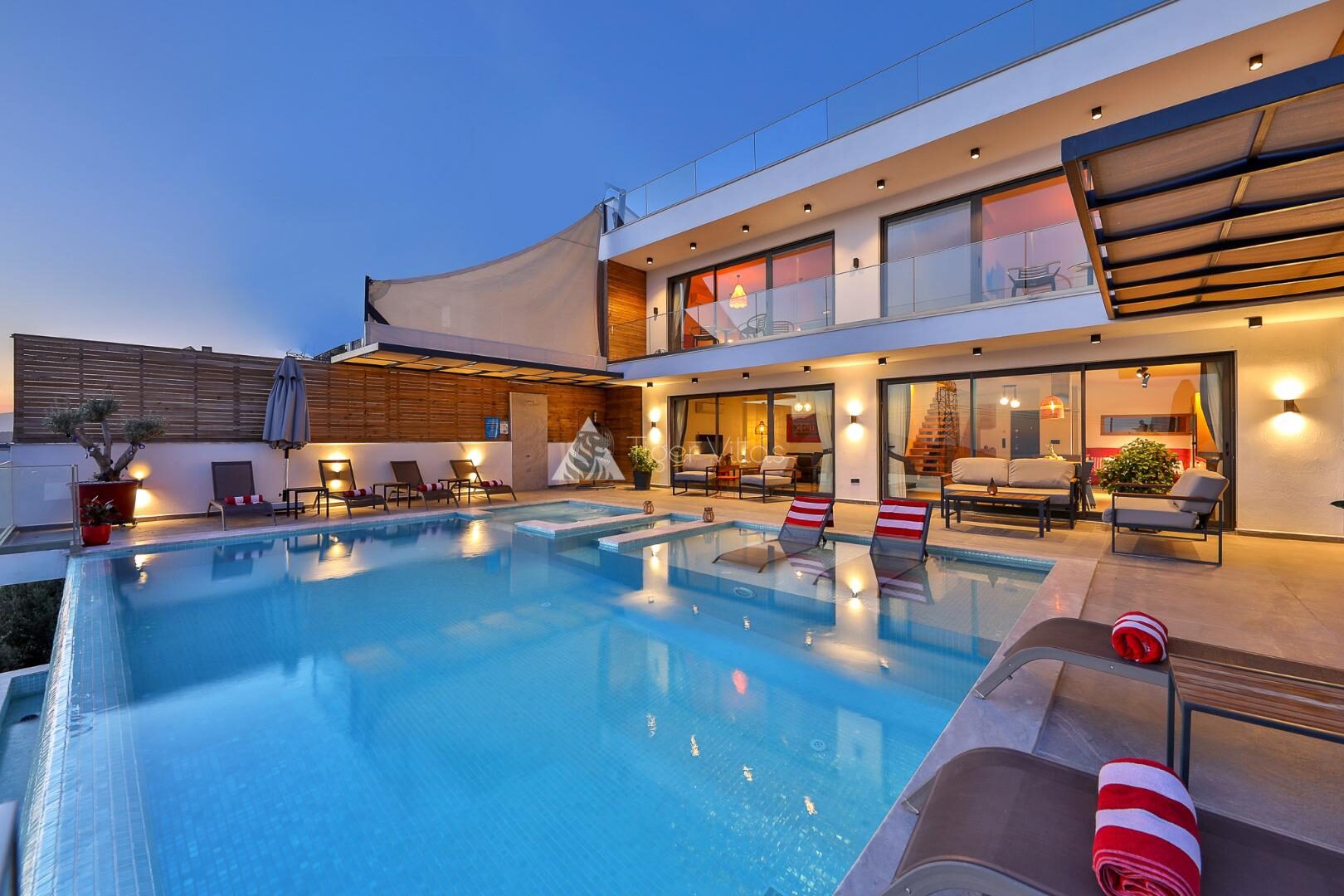 Villa Rosso — 1