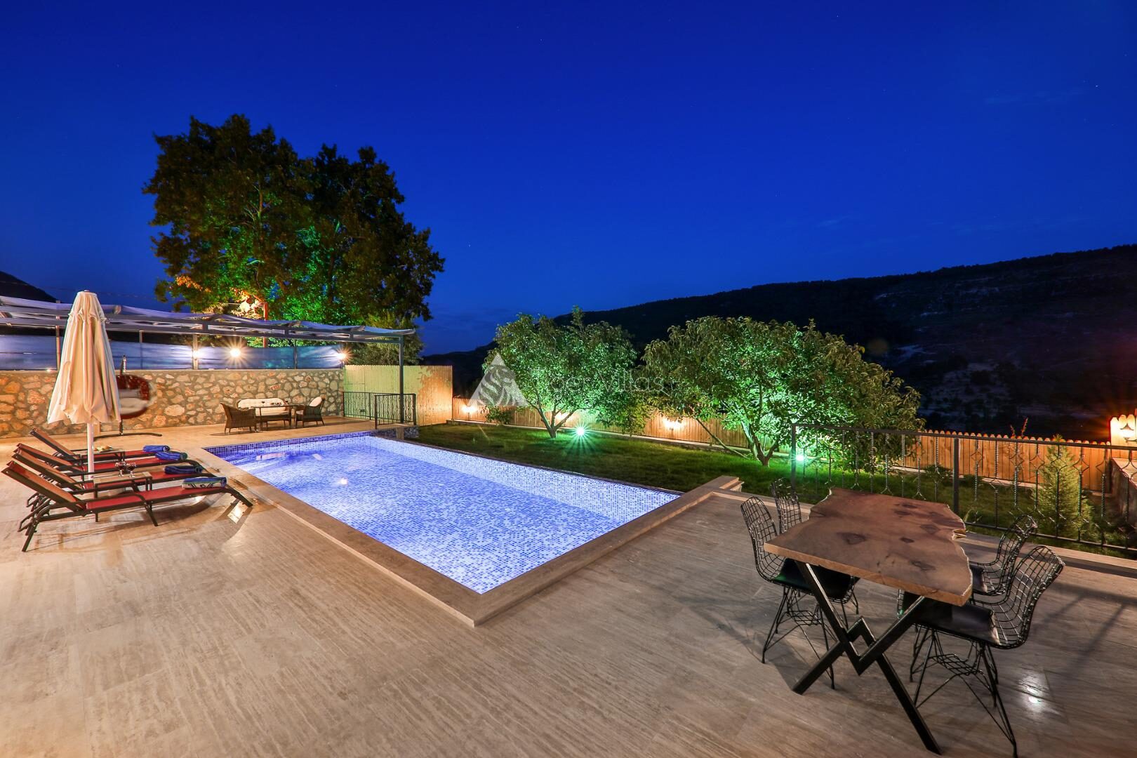 Villa Azra Naz — 36