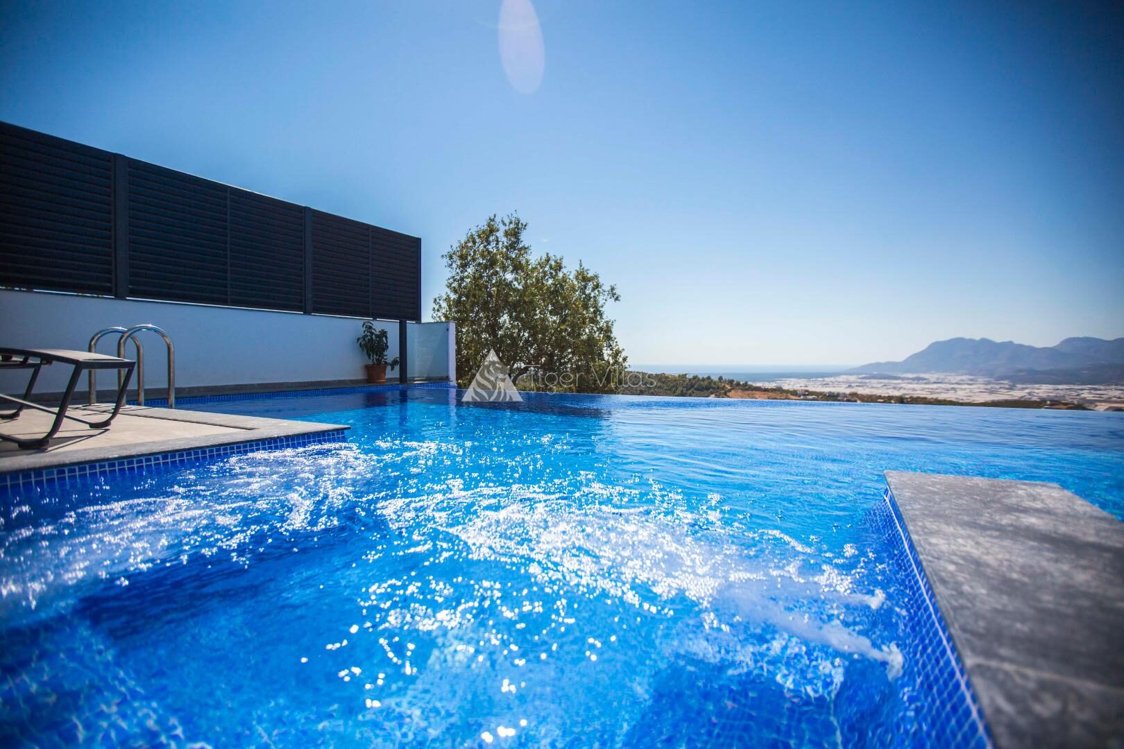 Villa Fantastik — 5