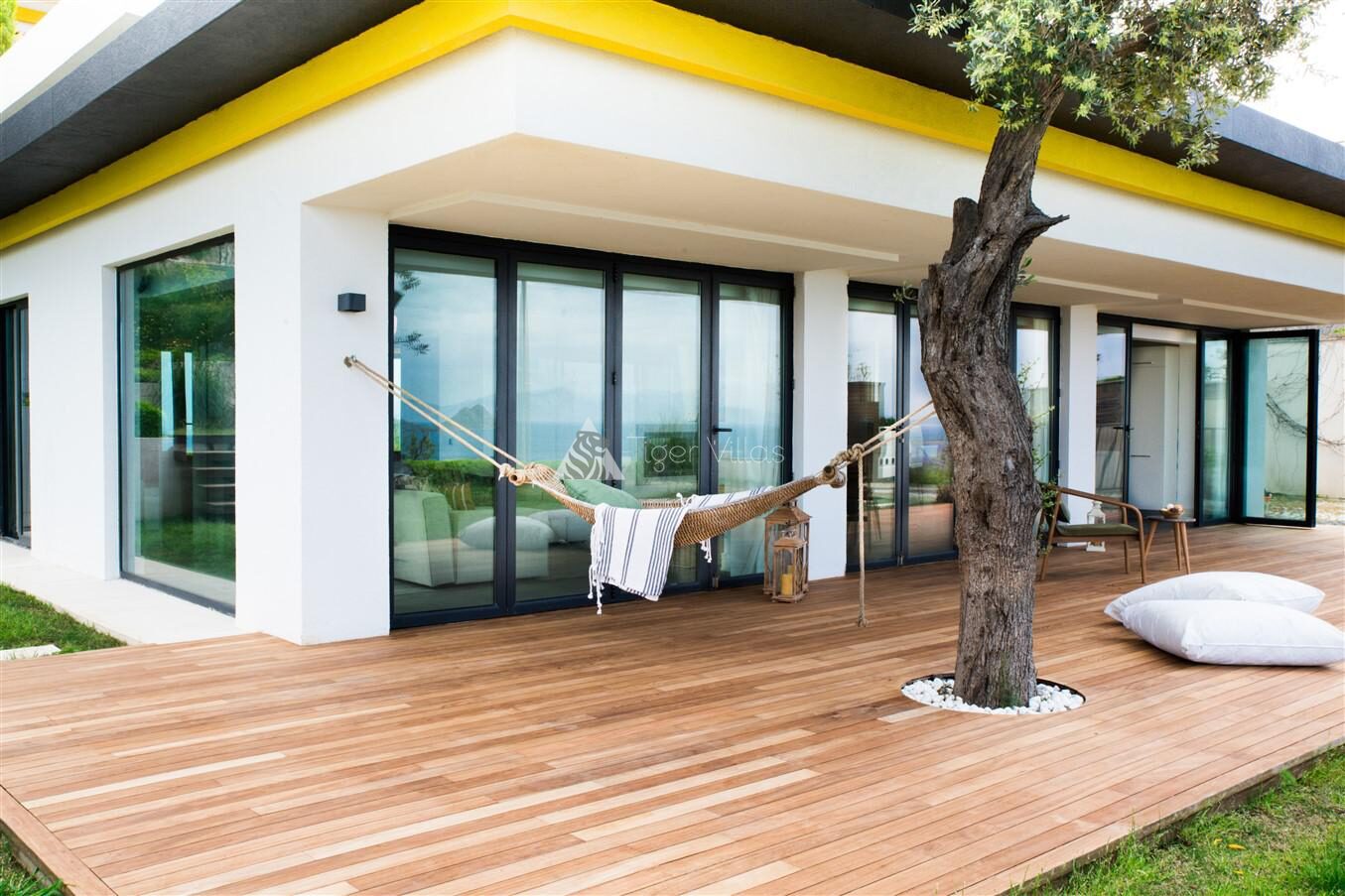 Villa Veyron 493 — 9