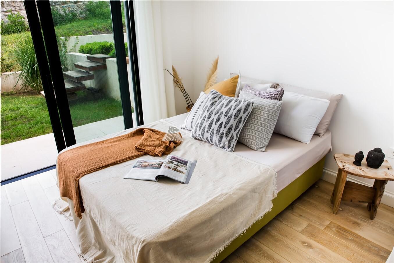 Villa Veyron 493 — 53