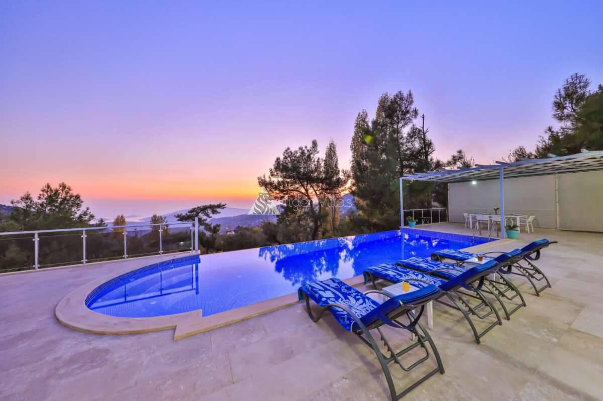 Villa Secret Swiss — 5