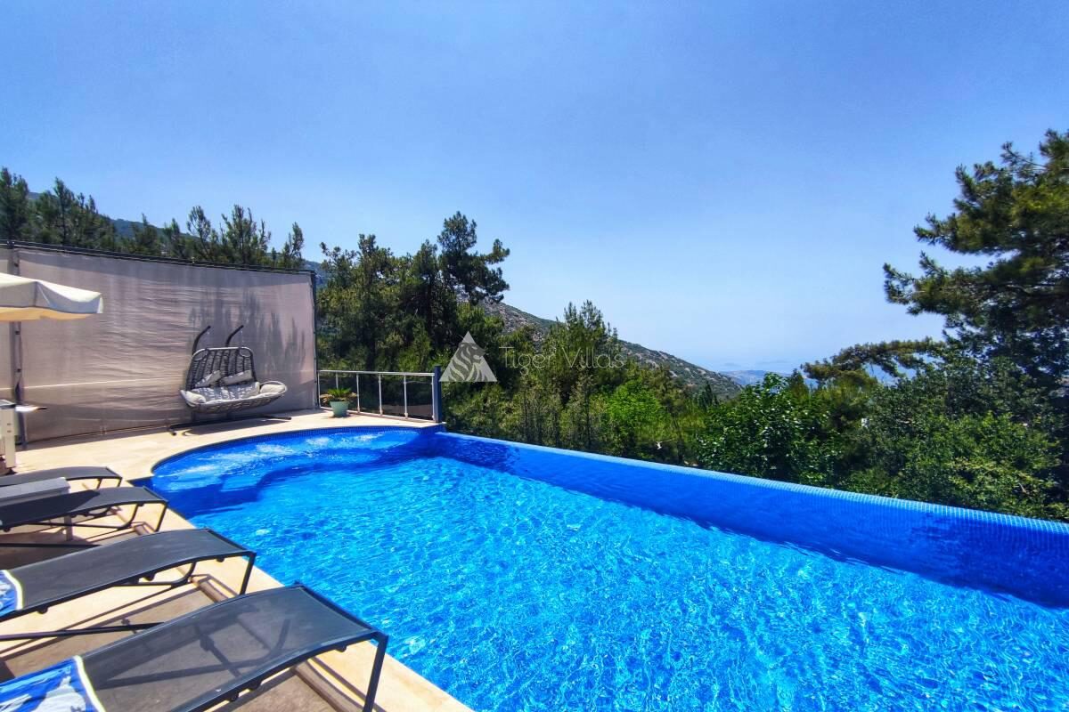 Villa Secret Swiss — 6