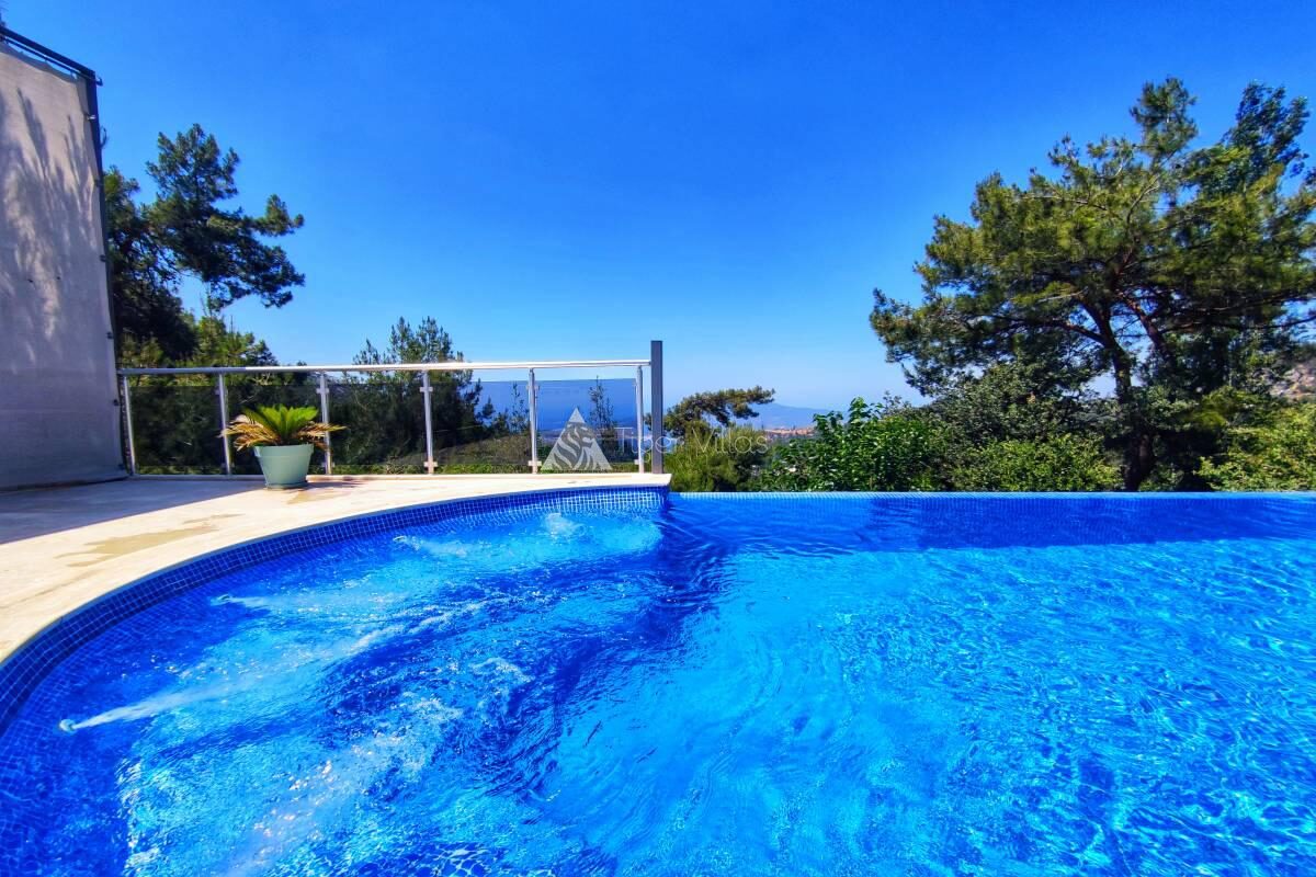 Villa Secret Swiss — 26