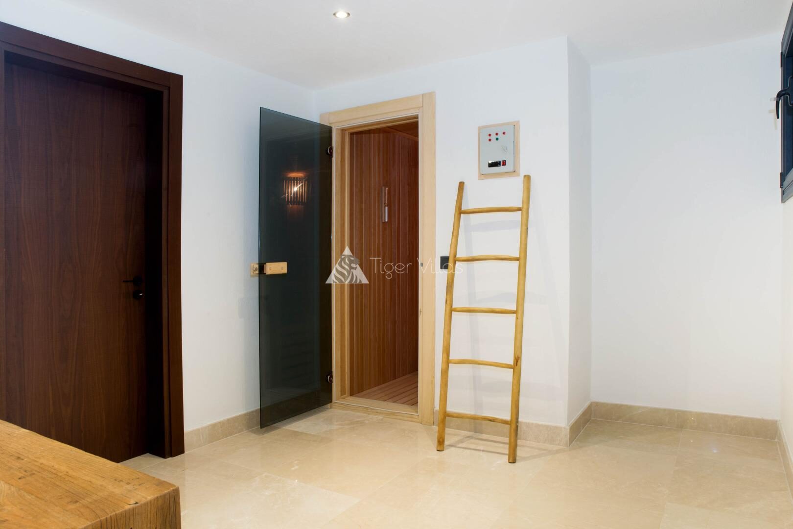 Villa Bambi 443 — 131