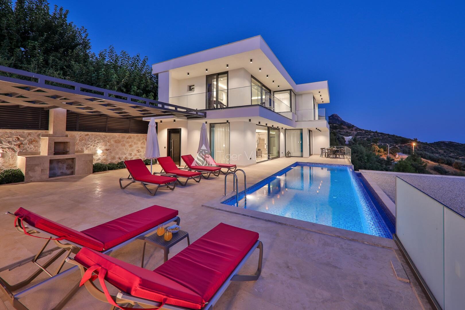 Villa Azure Duo — 1