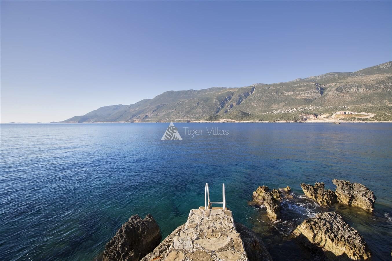 Villa Cape House – villa for rent in Yarımada