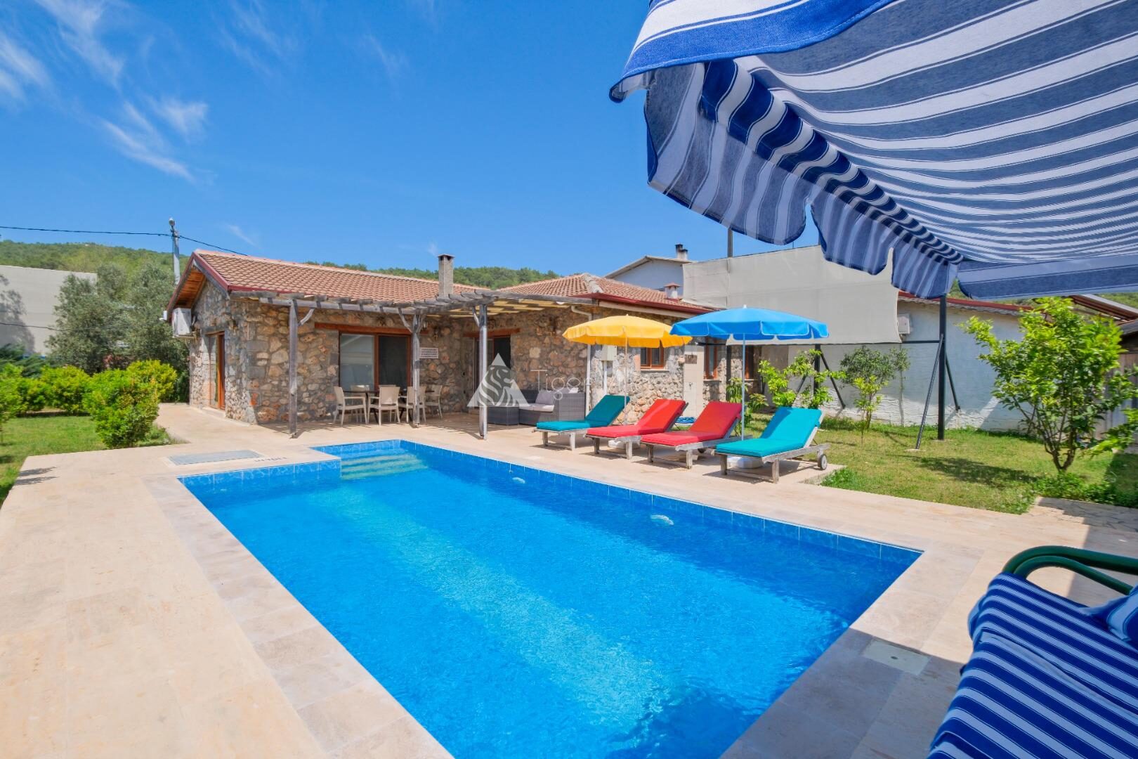 Villa Bonus — 8