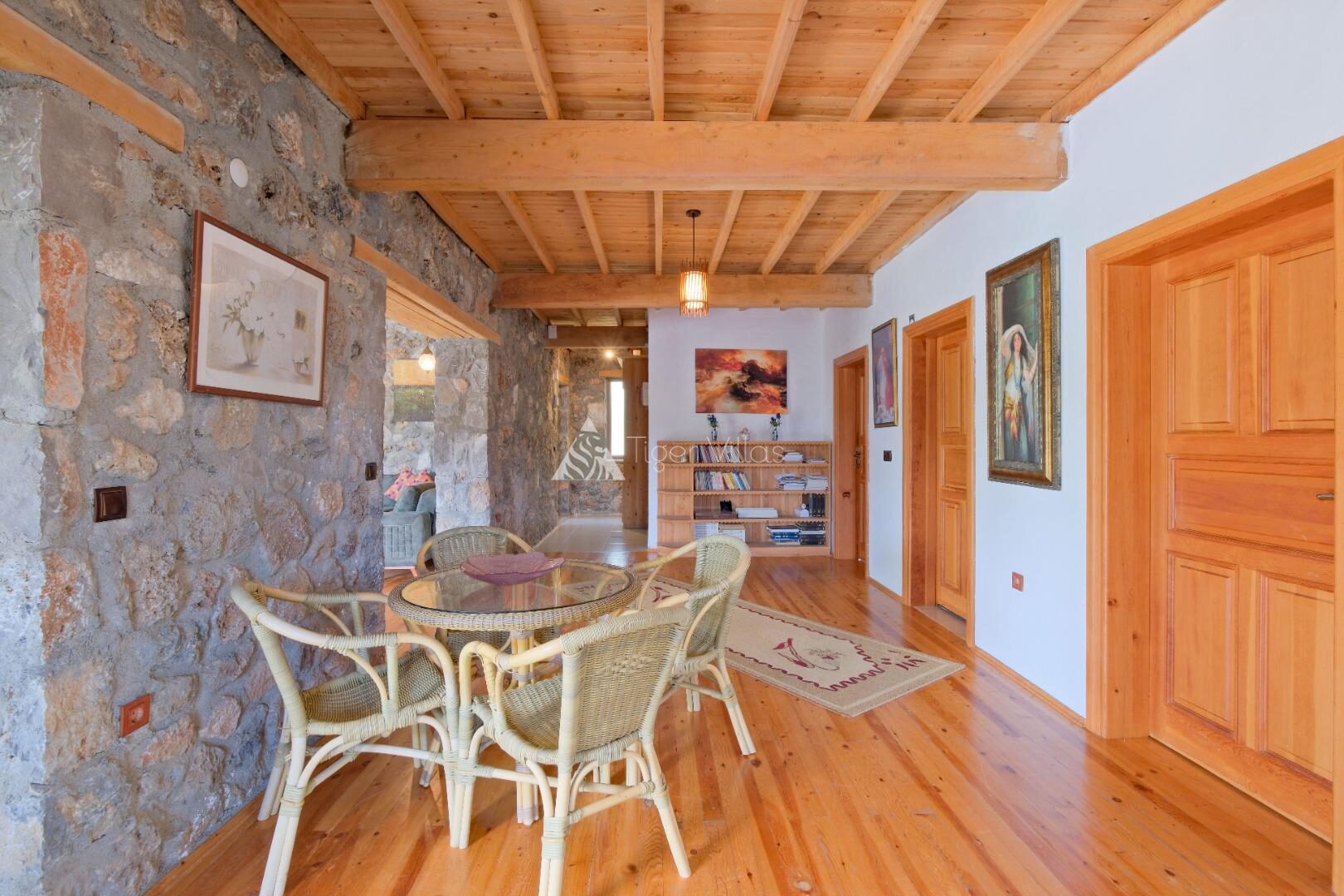 Villa Bonus — 28