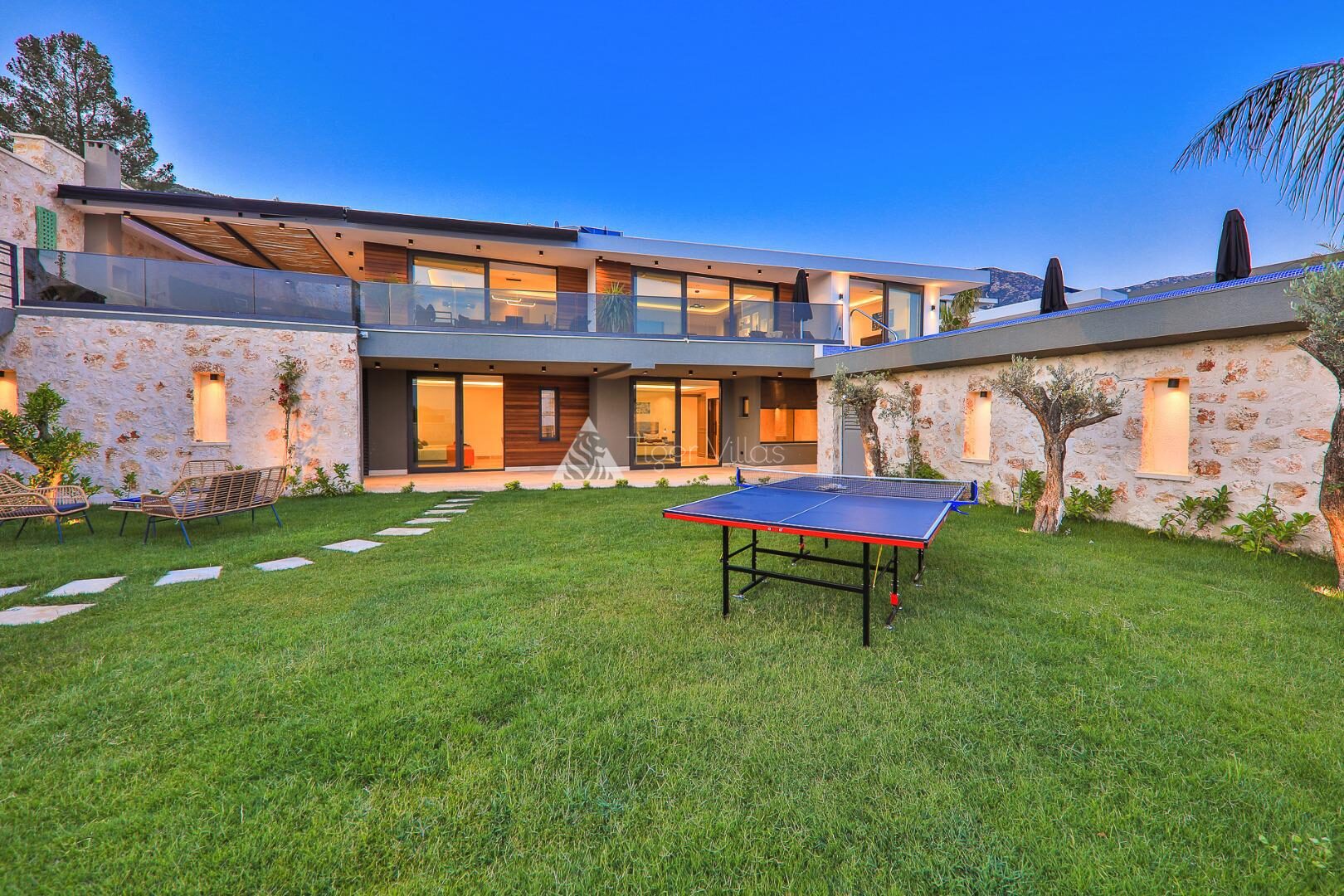 Villa Dreams — 15