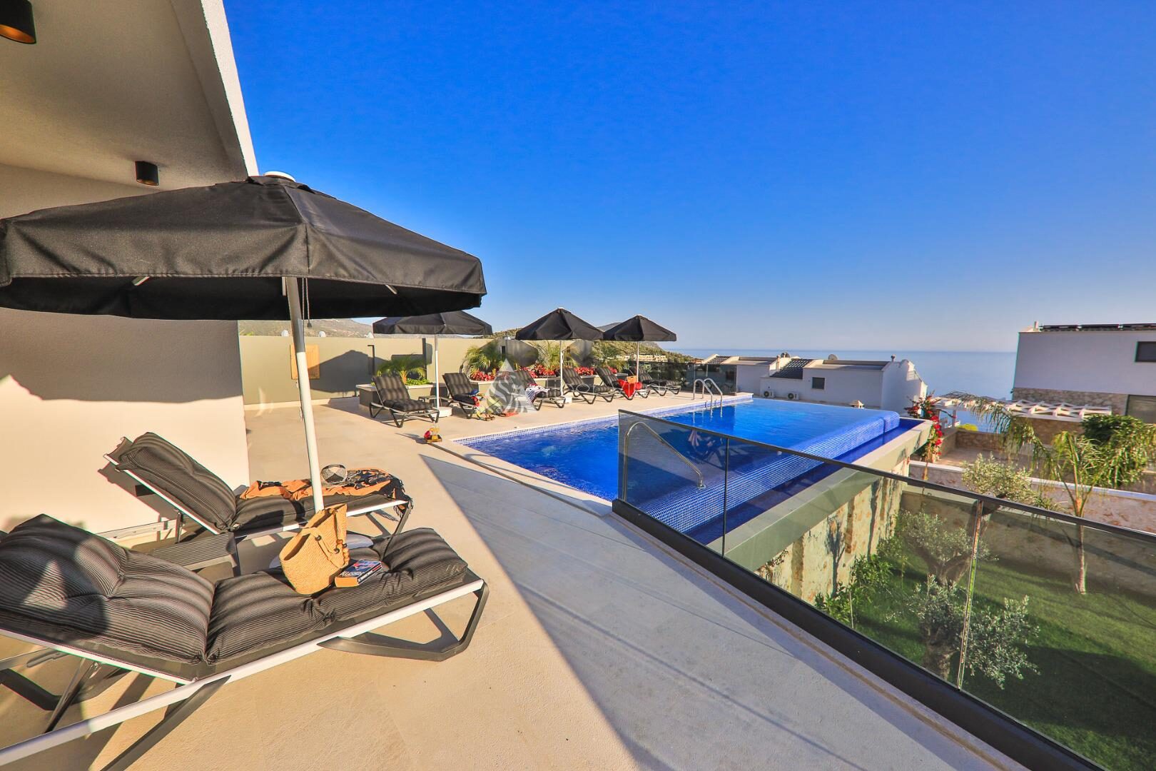 Villa Dreams — 30