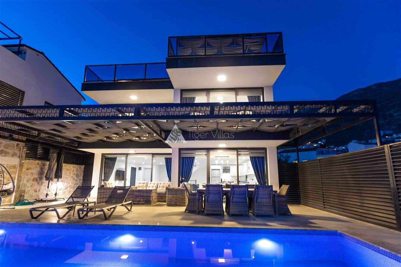 Villa Royal Hills 1 — 4