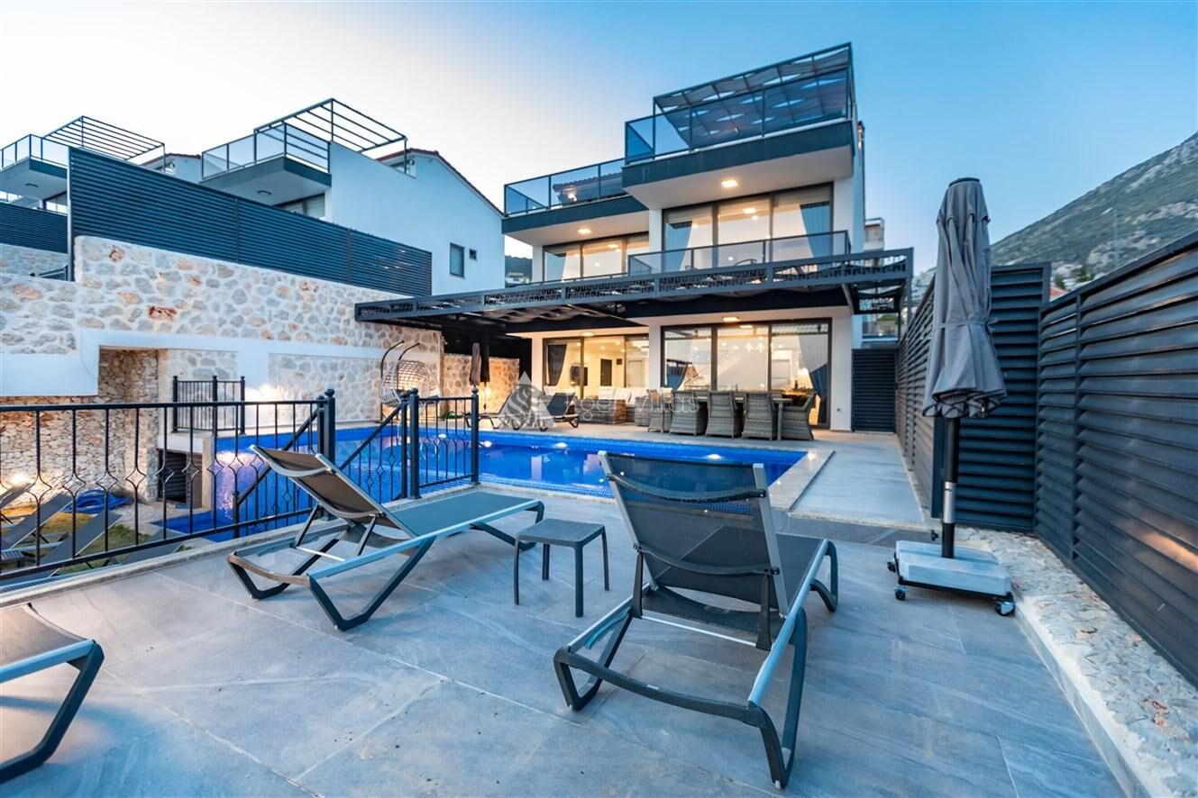 Villa Royal Hills 1 — 7
