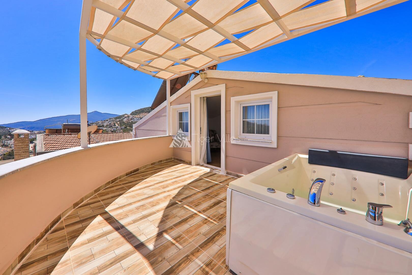 Villa Bitcoin — 16