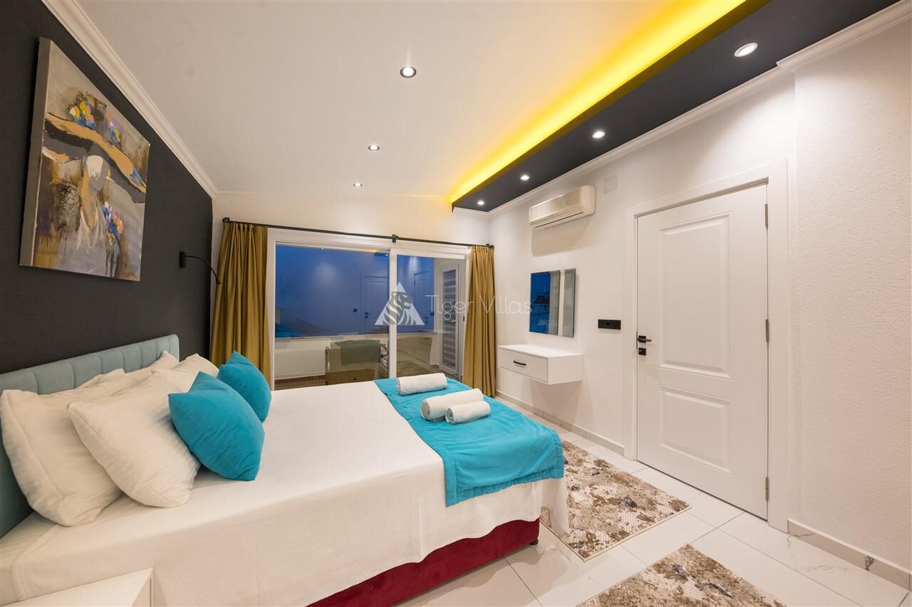 Suit Emir Akbel — 28